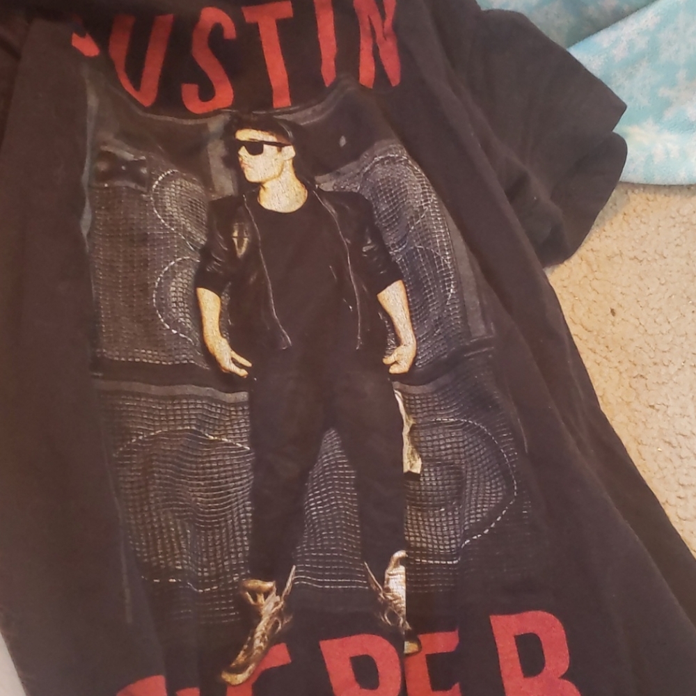 Black shirt